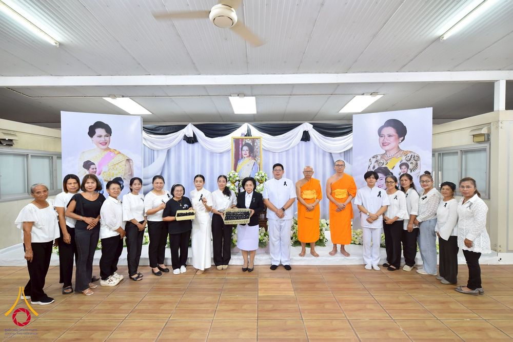 ภาพ No.267670:วันที่ 7 พฤศจิกายน พ.ศ. 2568 พสกนิกรอำเภอคลองหลวง รวมใจบำเพ็ญกุศลปัณรสมวาร (15 วัน) อุทิศถวายเป็นพระราชกุศลแด่ “สมเด็จพระพันปีหลวง” ณ วัดพระธรรมกาย