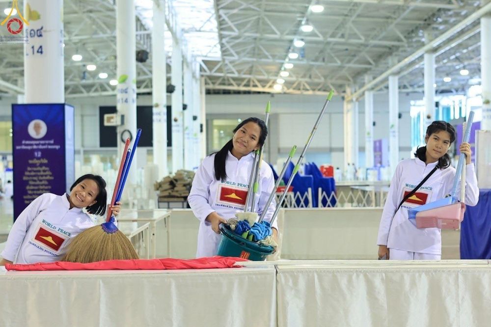 ภาพ No.138138:V.42 ก่อน กลาง เก็บ บุญวันวิสาขบูชา การเตรียมงาน การปฏิบัติงาน และการเก็บงาน ของเจ้าหน้าที่หน่วยงานต่างๆ วันวิสาขบูชา พุธที่ 22 พฤษภาคม พ.ศ. 2567