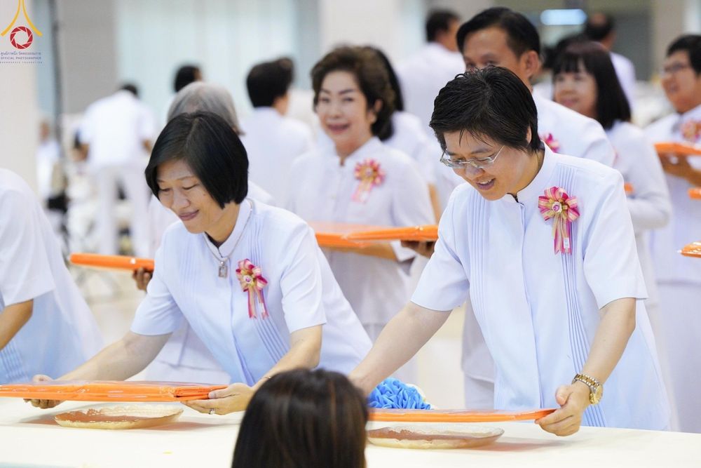 ภาพ No.178079:พิธีทอดผ้าป่าต้นสมบัติจักรพรรดิ ในวันอาทิตย์ที่ 1 ธันวาคม พ.ศ. 2567 ณ สภาธรรมกายสากล วัดพระธรรมกาย