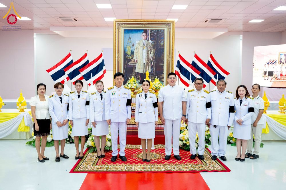 ภาพ No.276124:วันที่ 5 ธันวาคม พ.ศ. 2568 พสกนิกรอำเภอคลองหลวง พร้อมใจบำเพ็ญกุศลอุทิศถวาย “ในหลวงรัชกาลที่ 9” น้อมรำลึกในพระมหากรุณาธิคุณ เนื่องในวันคล้ายวันพระบรมราชสมภพ วันชาติ และวันพ่อแห่งชาติ ณ อาคารปลูกศรัทธา 2 วัดพระธรรมกาย อำเภอคลองหลวง จังหวัดปทุมธานี