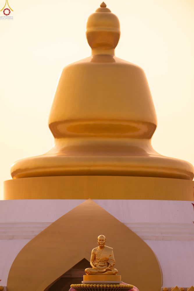 ภาพ No.299594:วันที่ 18 มกราคม พ.ศ. 2569 พิธีต้อนรับพระธรรมยาตรา (ภาพชุดที่ 2) ณ อนุสรณ์สถานลำดับที่ 5  สถานที่เผยแผ่วิชชาธรรมกายครั้งแรก อนุสรณ์สถานบางปลา วัดบางปลา อำเภอบางเลน จังหวัดนครปฐม ในโครงการธรรมยาตรา กตัญญูบูชา มหาปูชนียาจารย์ พระมงคลเทพมุนี(สด จนฺทสโร) พระ