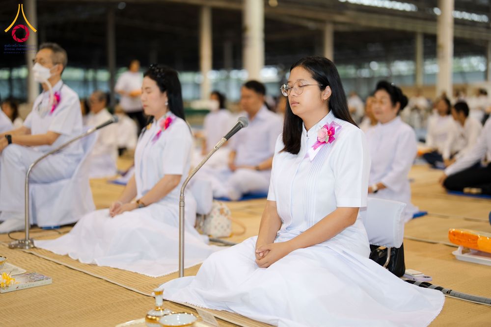 ภาพ No.305581:วันที่ 29 มกราคม พ.ศ. 2569 พิธีถวายภัตตาหารเป็นสังฆทาน แด่พระธรรมยาตรา ณ วัดพระธรรมกาย  จังหวัดปทุมธานี ในโครงการธรรมยาตรา กตัญญูบูชา มหาปูชนียาจารย์ พระมงคลเทพมุนี(สด จนฺทสโร) พระผู้ปราบมาร อนุสรณ์สถาน 7 แห่ง ปีที่ 14