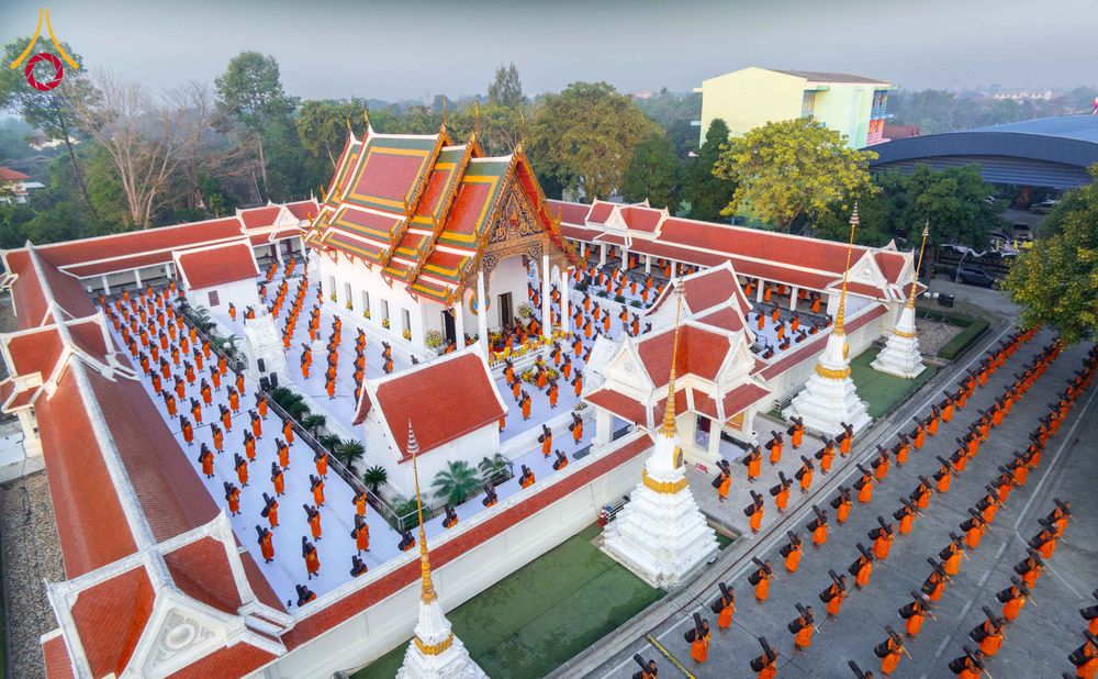 ภาพ No.297380:วันที่ 15 มกราคม พ.ศ.2569 พระธรรมยาตราปฏิบัติธรรมและถ่ายภาพหมู่ประวัติศาสตร์ อนุสรณ์สถานลำดับที่ 4 สถานที่เกิดด้วยกายธรรม  ณ วัดโบสถ์บน ต.บางคูเวียง จ.นนทบุรี ในโครงการธรรมยาตรา กตัญญูบูชา มหาปูชนียาจารย์ พระมงคลเทพมุนี(สด จนฺทสโร) พระผู้ปราบมาร อนุสรณ์ส