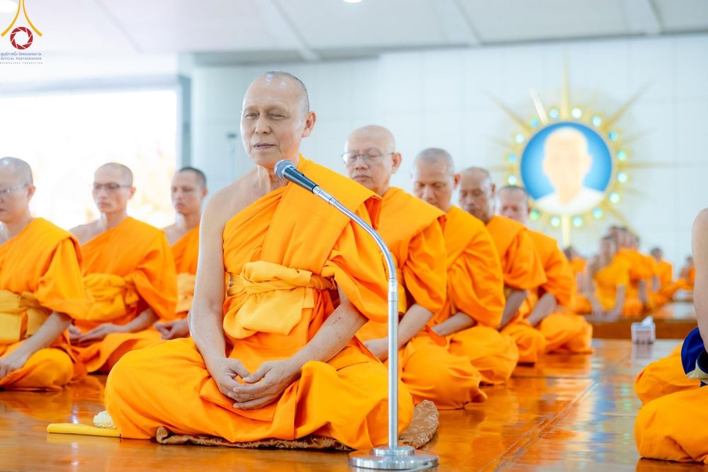 ภาพ No.147784:พิธีถวายภัตตาหารเมนูสวรรค์ ในพรรษาแห่งการเข้าถึงธรรม วันเสาร์ที่ 10 สิงหาคม พ.ศ. 2567 ณ หอฉันคุณยายอาจารย์ฯ วัดพระธรรมกาย