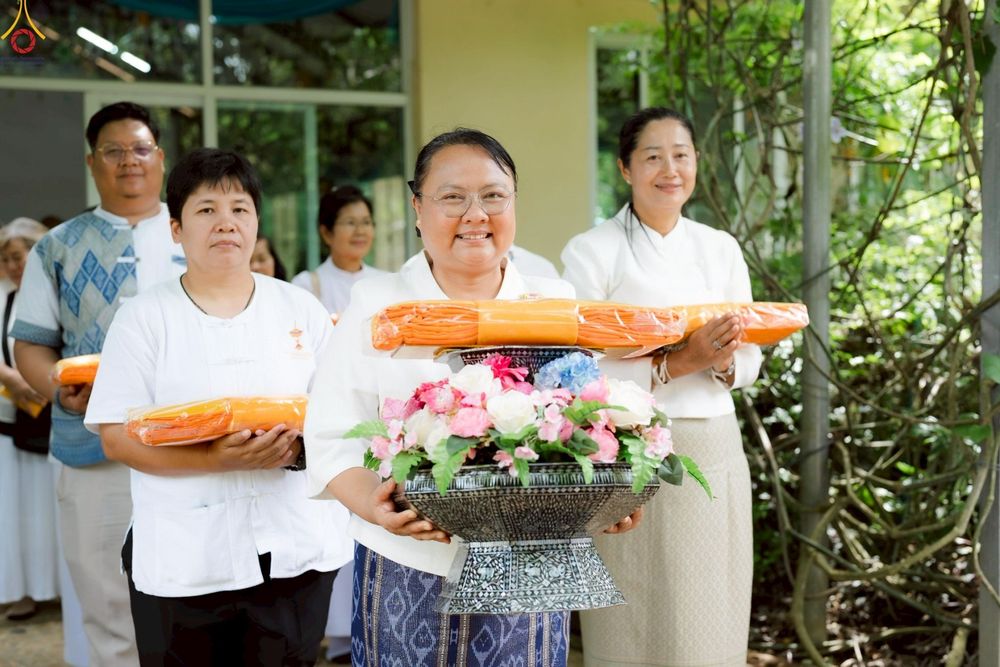 ภาพ No.234248:พิธีมุทิตาสักการะ "พระสิริรัตนเมธี" เจ้าคณะจังหวัดเลย ,พิธีถวายไทยธรรม ๙ วัด และพิธีทอดผ้าป่าเพื่อสร้างทุกสิ่ง  ในวาระทำบุญครบรอบ ๑๐ ปี ณ ศูนย์ปฏิบัติธรรมแก้วภูเรือ อ.ภูเรือ จ.เลย