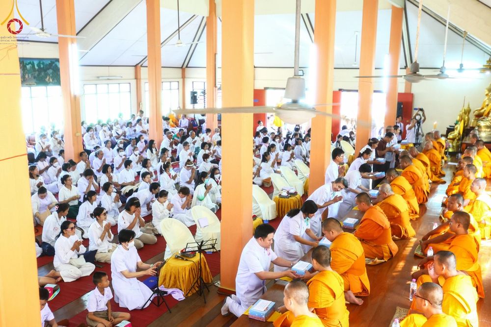 ภาพ No.200415:พิธีทอดผ้าป่าทำนุบำรุงศาสนสถาน ณ วัดผาสุการาม ตำบลบางไทรป่า อำเภอบางเลน จังหวัดนครปฐม ในโครงการธรรมยาตรา กตัญญูบูชา มหาปูชนียาจารย์ พระมงคลเทพมุนี(สด จนฺทสโร) พระผู้ปราบมาร อนุสรณ์สถาน 7 แห่ง ปีที่ 13 วันที่ 22 มกราคม พ.ศ. 2568