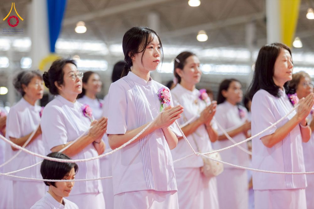 ภาพ No.261243:วันอาทิตย์ที่ 5 ตุลาคม พ.ศ. 2568 พิธีจุดเทียนใจ ไฟนิรันด์ อนันตชัย ณ สภาธรรมกายสากล วัดพระธรรมกาย