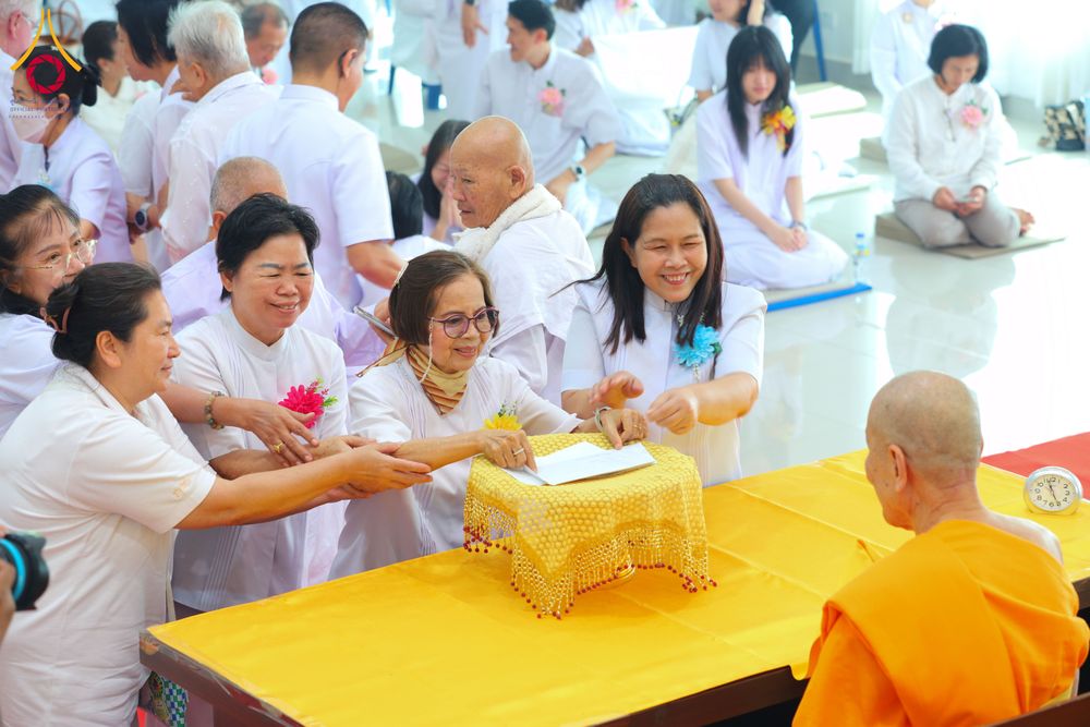 ภาพ No.291188:วันพุธที่ 7 มกราคม พ.ศ. 2569  พิธีบรรจุพระบรมสารีริกธาตุภายในพระเกตุองค์พระประธาน สมโภชพระประธาน พระธรรมกาย พิธีทอดผ้าป่า บุญแสงสว่าง ติดตั้งโซล่าเซล ณ ศูนย์ปฏิบัติธรรมพระมงคลเทพมุนี อ.สองพี่น้อง จ.สุพรรณบุรี