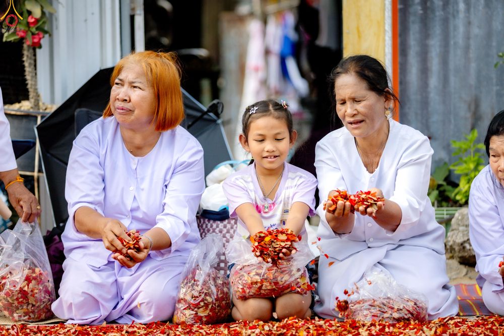 ภาพ No.294993:วันที่ 14 มกราคม พ.ศ. 2569 พิธีต้อนรับพระธรรมยาตรา อนุสรณ์สถานลำดับที่ 4  สถานที่เกิดด้วยกายธรรม ณ วัดโบสถ์บน ต.บางคูเวียง จ.นนทบุรี ในโครงการธรรมยาตรา กตัญญูบูชา มหาปูชนียาจารย์ พระมงคลเทพมุนี(สด จนฺทสโร) พระผู้ปราบมาร อนุสรณ์สถาน 7 แห่ง ปีที่ 14