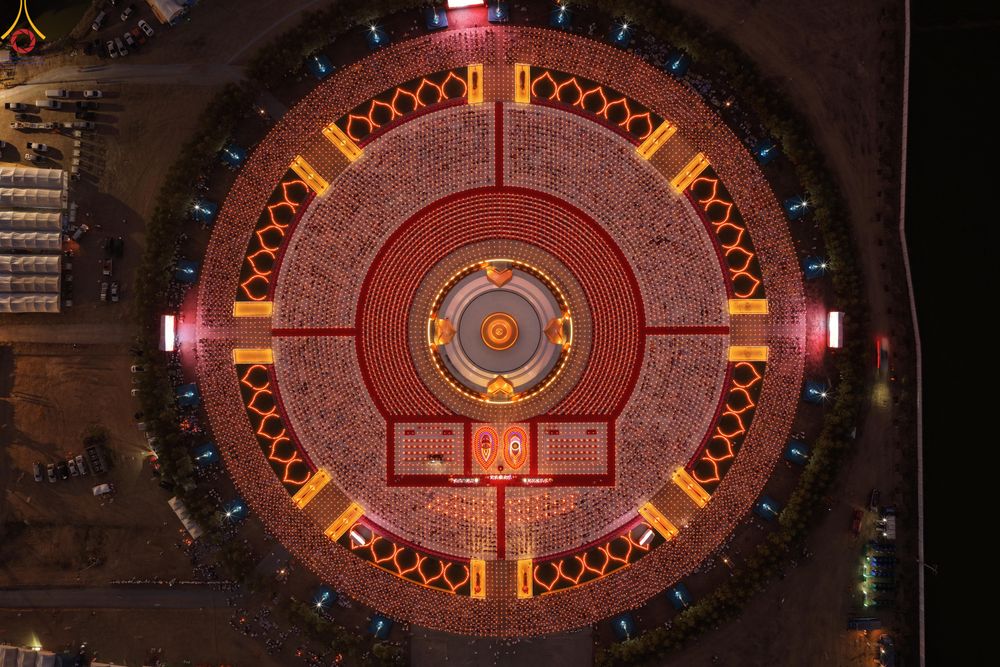 ภาพ No.302322:วันที่ 23 มกราคม พ.ศ. 2569 พิธีจุดประทีปธรรมถวายเป็นพุทธบูชา (ภาพชุดที่ 2) และบูชาธรรมมหาปูชนียาจารย์  ณ อนุสรณ์สถานลำดับที่ 5 สถานที่เผยแผ่วิชชาธรรมกายครั้งแรก อนุสรณ์สถานบางปลา วัดบางปลา อำเภอบางเลน จังหวัดนครปฐม ในโครงการธรรมยาตรา กตัญญูบูชา มหาปูชนีย