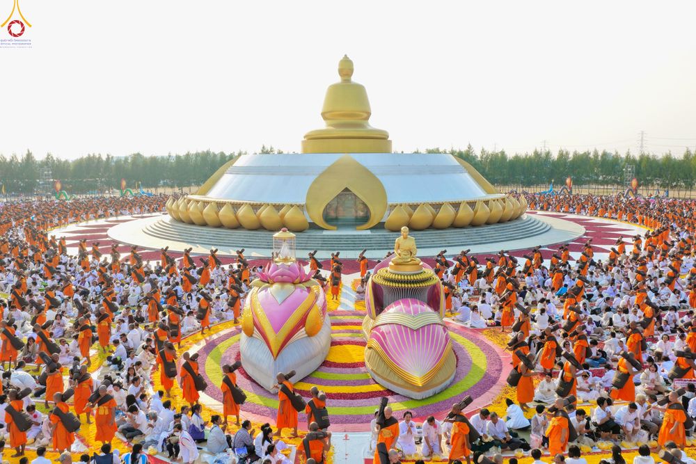 ภาพ No.299731:วันที่ 18 มกราคม พ.ศ. 2569 พิธีต้อนรับพระธรรมยาตรา (ภาพชุดที่ 2) ณ อนุสรณ์สถานลำดับที่ 5  สถานที่เผยแผ่วิชชาธรรมกายครั้งแรก อนุสรณ์สถานบางปลา วัดบางปลา อำเภอบางเลน จังหวัดนครปฐม ในโครงการธรรมยาตรา กตัญญูบูชา มหาปูชนียาจารย์ พระมงคลเทพมุนี(สด จนฺทสโร) พระ