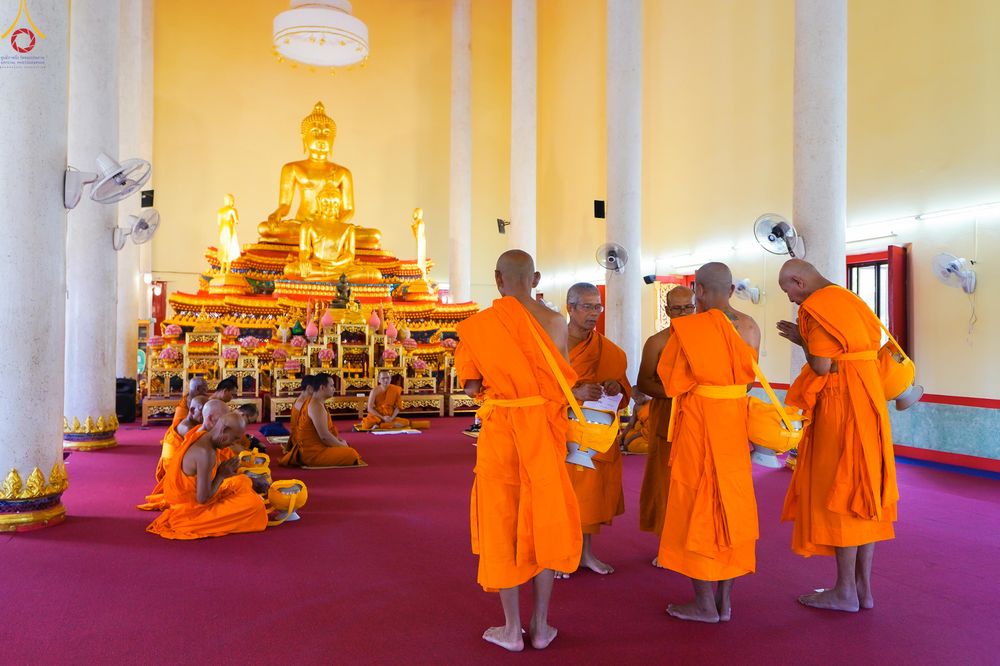 ภาพ No.280452:วันที่ 4 ธันวาคม พ.ศ. 2568 พิธีอุปสมบทหมู่ ในโครงการบวชบูชาธรรมมหาปูชนียาจารย์ 4 วัด ในจังหวัดบุรีรัมย์