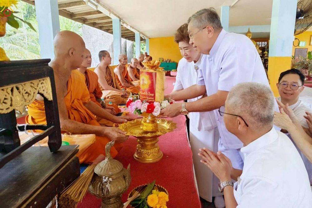 ภาพ No.281805:วันที่ 5 พฤศจิกายน พ.ศ. 2568 พิธีทอดกฐินสามัคคีทั่วไทย 30,000 วัด  โดยคณะศิษยานุศิษย์ บูชาธรรม 81 ปี  หลวงพ่อธัมมชโย ณ วัดควนขัน อ.รัตภูมิ จ.สงขลา