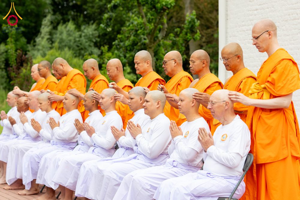 ภาพ No.336688:วันศุกร์ที่ 12 มิถุนายน พ.ศ. 2569 พิธีตัดปอยผมและพิธีปลงผมนาคธรรมทายาท  ภาคพื้นยุโรป รุ่นที่ 11   ณ วัดพระธรรมกายเบลเยียม ประเทศเบลเยียม