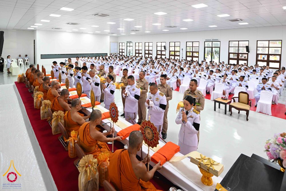 ภาพ No.344262:วันที่ 12 สิงหาคม พ.ศ. 2569  พสกนิกรชาวอำเภอคลองหลวง พร้อมใจร่วมพิธีสวดพระพุทธมนต์และทำบุญตักบาตรถวายพระราชกุศล เนื่องในวันคล้ายวันพระราชสมภพ สมเด็จพระบรมราชชนนีพันปีหลวง และวันแม่แห่งชาติ 12 สิงหาคม 2569