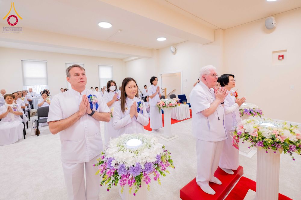 ภาพ No.319121:วันที่ 29 มีนาคม พ.ศ.2569 พิธีอัญเชิญรูปหล่อพระมงคลเทพมุนี (สด จนฺทสโร) ประดิษฐาน ณ ห้องปฏิบัติธรรม “มงคลรัตนโชติ”  วัดพระธรรมกายชิคาโก ประเทศสหรัฐอเมริกา