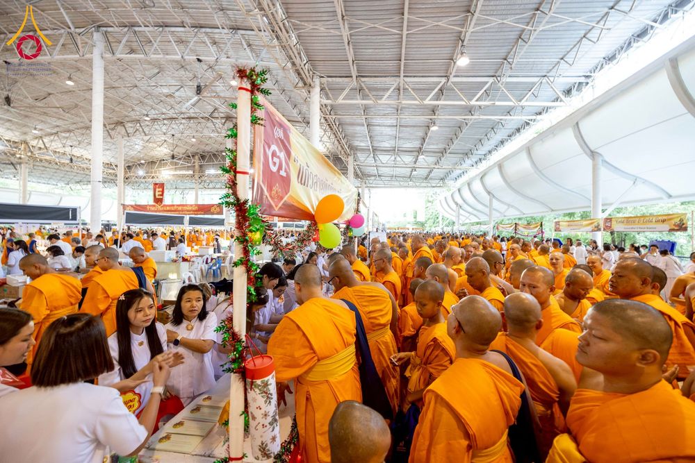 ภาพ No.273086:วันอาทิตย์ที่ 23 พฤศจิกายน พ.ศ.2568 พิธีมุทิตาสักการะ พระมหาเถระและพระเถระ ประจำปีพุทธศักราช 2568 ณ ห้องแก้วสารพัดนึก 2 สภาธรรมกายสากล  วัดพระธรรมกาย