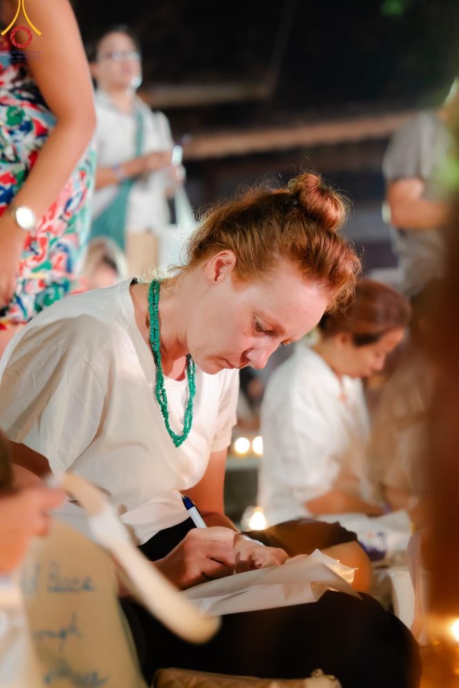 ภาพ No.156604:วัดพุทธบาหลีและวัดพระธรรมกาย จัดปฏิบัติธรรมนานาชาติ 1,151 คนจาก 78 ประเทศ ใน "วันสันติภาพสากล" ณ บาหลี อินโดนีเซีย วันเสาร์ที่ 21 กันยายน พ.ศ. 2567 เวลา 16.00-21.00 น. ณ พิพิธภัณฑ์ ARMA เมืองอูบุด จังหวัดบาหลี ประเทศอินโดนีเซีย