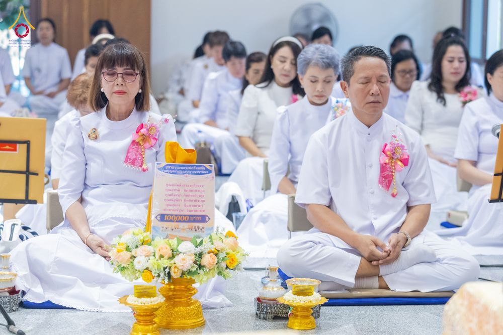 ภาพ No.336241:วันจันทร์ที่ 22 มิถุนายน พ.ศ.2569 พิธีอัญเชิญพระธรรมกาย และบรรจุพระบรมสารีริกธาตุ  ภายในเกศดอกบัวตูม องค์พระประธาน ณ อาคารสมปรารถนา วัดกลางธนรินทร์ ต.บ้านแป้ง อ.พรหมบุรี จ.สิงห์บุรี
