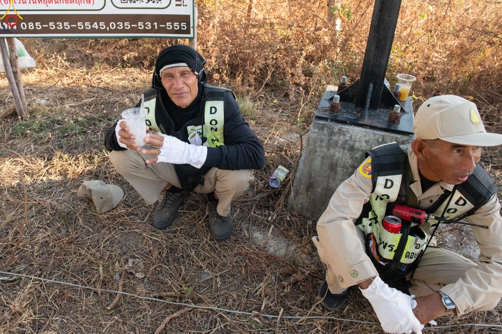 ภาพ No.301476:ภาพเบื้องหลังอาสาสมัครรวมใจ ชุดที่ 4 ในโครงการธรรมยาตรา กตัญญูบูชา มหาปูชนียาจารย์ พระมงคลเทพมุนี(สด จนฺทสโร) พระผู้ปราบมาร อนุสรณ์สถาน 7 แห่ง ปีที่ 14