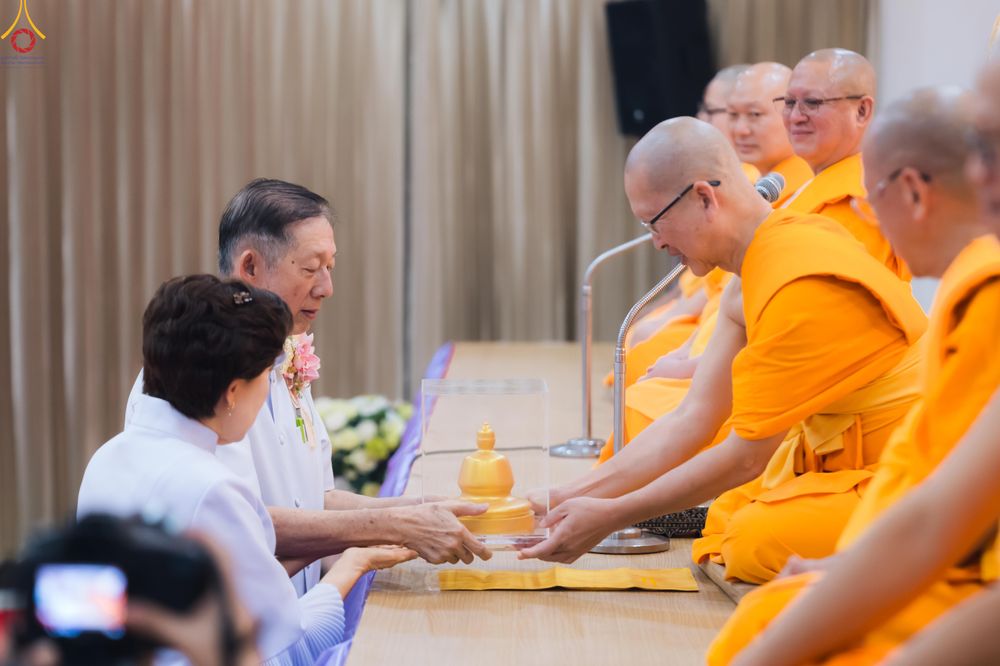 ภาพ No.331370:วันที่ 31 พฤษภาคม พ.ศ.2569 พิธีทอดผ้าป่าและตอกเสาเข็มมงคลต้นแรก องค์พระเจดีย์เพื่อสร้างสันติภาพโลก  ณ ธุดงคสถานพัฒนานิคม จังหวัดลพบุรี