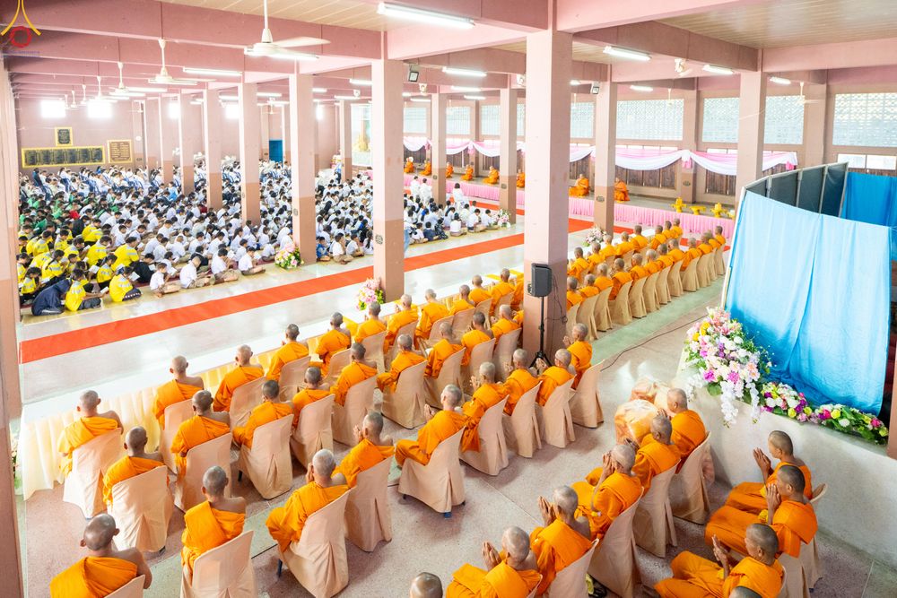 ภาพ No.288537:วันที่ 5 มกราคม พ.ศ. 2569 พิธีทอดผ้าป่าทำนุบำรุงศาสนสถาน ณ วัดอัมพวัน ต.สองพี่น้อง อ.สองพี่น้อง จ.สุพรรณบุรี ในโครงการธรรมยาตรา กตัญญูบูชา มหาปูชนียาจารย์ พระมงคลเทพมุนี(สด จนฺทสโร) พระผู้ปราบมาร อนุสรณ์สถาน 7 แห่ง ปีที่ 14