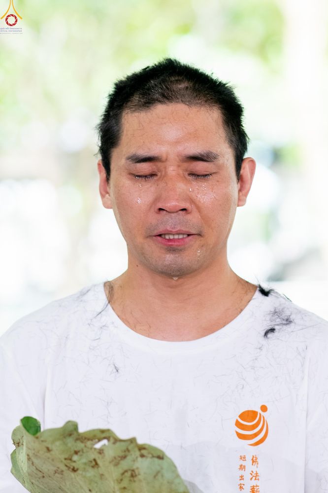 ภาพ No.338310:วันอาทิตย์ที่ 5 กรกฎาคม พศ.2569 พิธีตัดปอยผมธรรมทายาทนานาชาติ IDOP รุ่นที่ 21 จากประเทศจีน มาเลเซีย สิงคโปร์ และไต้หวัน ณ โถงช้าง วัดพระธรรมกาย