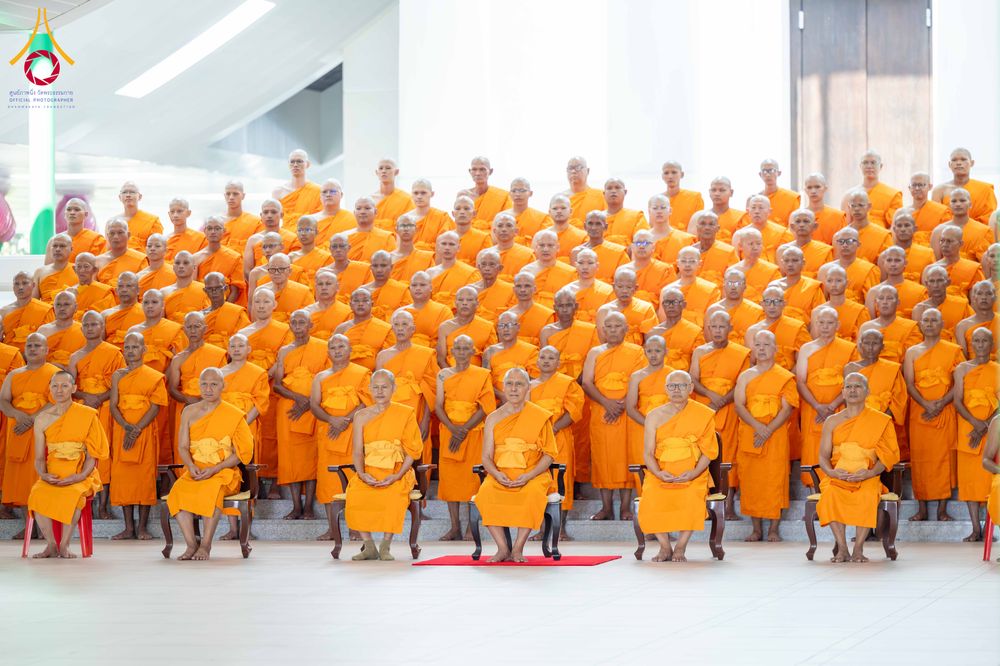 ภาพ No.321500:วันเสาร์ที่ 11 เมษายน พ.ศ.2569 พิธีขอบรรพชา พิธีขอสรณคมณ์และศีล, พิธีถวายบาตร พิธีอุปสมบท โครงการอุปสมบทหมู่ บูชาธรรมหลวงพ่อธัมมชโย พ.ศ.2569 โครงการอุปสมบทหมู่ธรรมทายาท ระดับอุดมศึกษา รุ่น 53 (ภาคฤดูร้อน) ณ วัดพระธรรมกาย ปทุมธานี