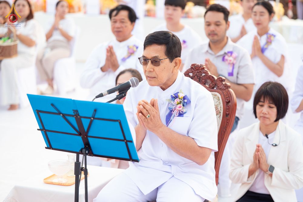 ภาพ No.318035:วันเสาร์ที่ 4 เมษายน พ.ศ. 2569 งานทำบุญเมืองใจกลางอยุธยา  ตักบาตรพระ 1,109 รูป ณ ถนนชีกุน หน้าวัดมหาธาตุ และวัดราชบูรณะ