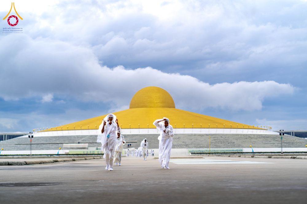 ภาพ No.342473:วันที่ 31 กรกฎาคม พ.ศ. 2569  ต้อนรับคณะแสวงบุญชาวศรีลังกา 31 ท่าน เยี่ยมชมวัดพระธรรมกาย