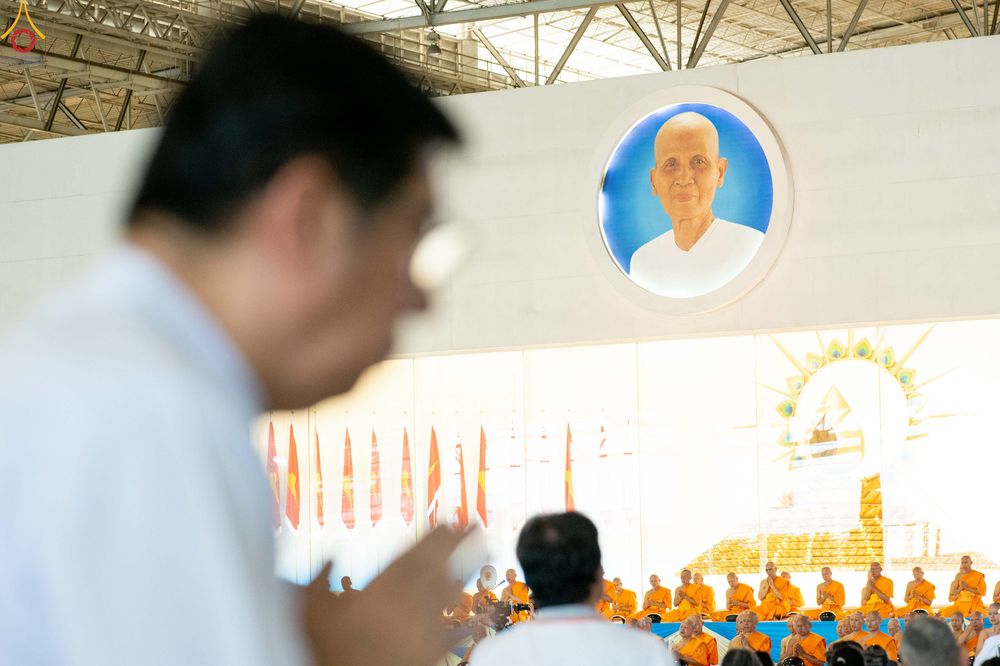 ภาพ No.345367:วันพฤหัสบดีที่ 27 สิงหาคม พ.ศ.2569 พิธีตักบาตรในวันธรรมชัย ณ สภาธรรมกายสากล วัดพระธรรมกาย ปทุมธานี