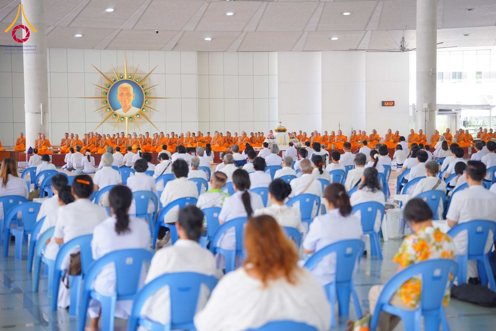 ภาพ No.320689:วันที่ 11 เมษายน พ.ศ.2569 พิธีถวายภัตตาหารเมนูสวรรค์ เพื่อการบรรลุธรรม ณ หอฉันคุณยายอาจารย์ฯ วัดพระธรรมกาย