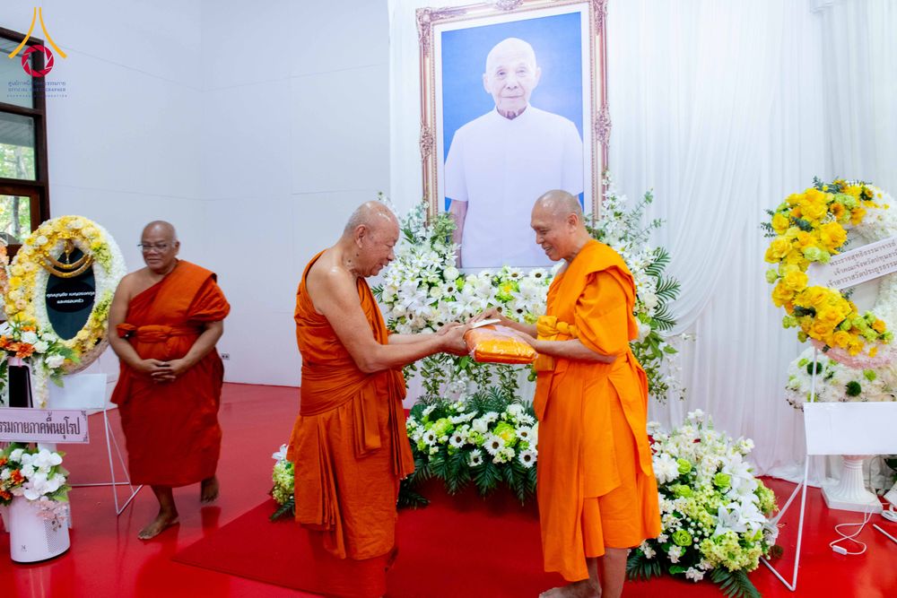 ภาพ No.314512:วันศุกร์ที่ 20 มีนาคม พ.ศ. 2569 พิธีบำเพ็ญกุศล คุณพ่อณรงค์ จินตมากุล โยมบิดา พระครูปลัดรัตนวีรวัฒน์ (รังสฤษดิ์ อิทฺธิจินตโก) ที่ปรึกษาเจ้าคณะจังหวัดปทุมธานี เจ้าอาวาสวัดพระธรรมกาย  ณ ห้องปลูกศรัทธา 2 วัดพระธรรมกาย ปทุมธานี