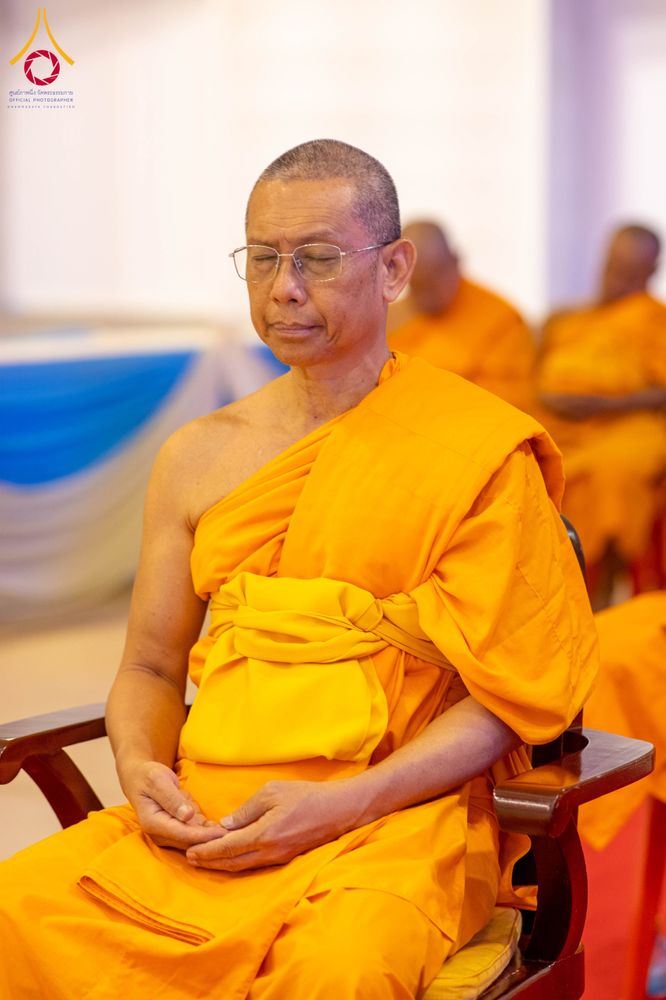 ภาพ No.325653:วันที่ 26 เมษายน พ.ศ.2569 กิจกรรมงานบุญวันอาทิตย์ สาธุชนปฏิบัติธรรมร่วมกัน ณ ห้องแก้วสารพัด 1 วัดพระธรรมกาย ปทุมธานี