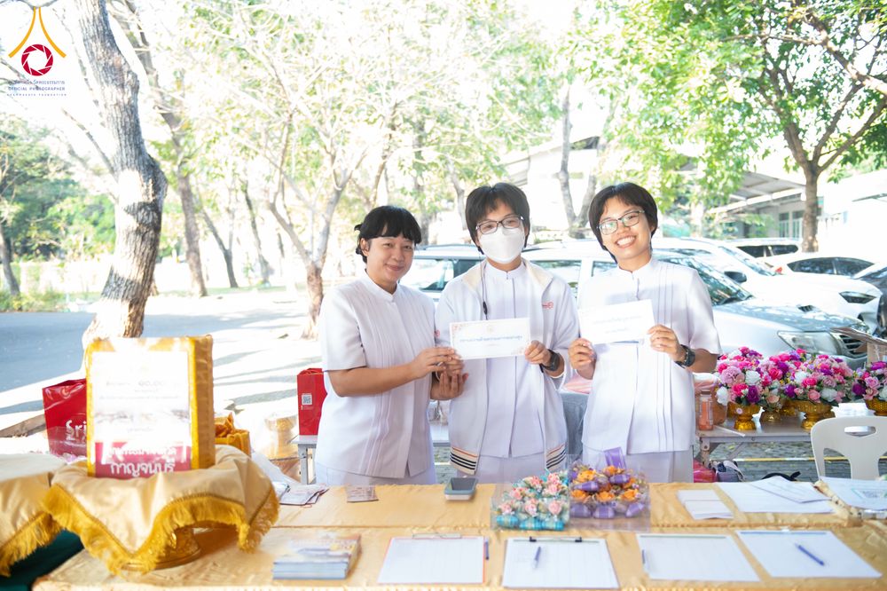 ภาพ No.278375:วันพุธที่ 10 ธันวาคม พ.ศ.2568  พิธีทอดผ้าป่าเพื่อสนับสนุนโครงการตักบาตรพระ 10,000 รูป เมืองกาญจนบุรี ณ อาคารปลูกศรัทธา วัดพระธรรมกาย