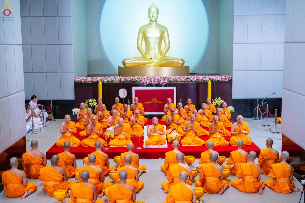 ภาพ No.330877:วันวิสาขบูชา อาทิตย์ที่ 31 พฤษภาคม พ.ศ.2569 พิธีบรรพชาสามเณรอุบาสก 11 ท่าน , พิธีถวายบาตรผ้าไตร และจตุปัจจัยไทยธรรม แด่สามเณร , พิธีอุปสมบทอุทิศชีวิต , พิธีกล่าวคำกัปปิยภัณฑ์  ณ อุโบสถพระไตรปิฎก วัดพระธรรมกาย จังหวัดปทุมธานี