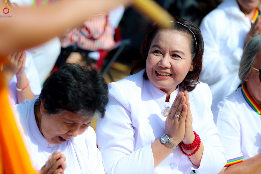 ภาพ No.287444:วันที่ 3 มกราคม พ.ศ. 2569 พิธีต้อนรับพระธรรมยาตรา ในโครงการธรรมยาตรา กตัญญูบูชา มหาปูชนียาจารย์ พระมงคลเทพมุนี(สด จนฺทสโร) พระผู้ปราบมาร อนุสรณ์สถาน 7 แห่ง ปีที่ 14 ณ อนุสรณ์สถานมหาวิหารพระมงคลเทพมุนี (โลตัสแลนด์) อ.สองพี่น้อง จ.สุพรรณบุรี