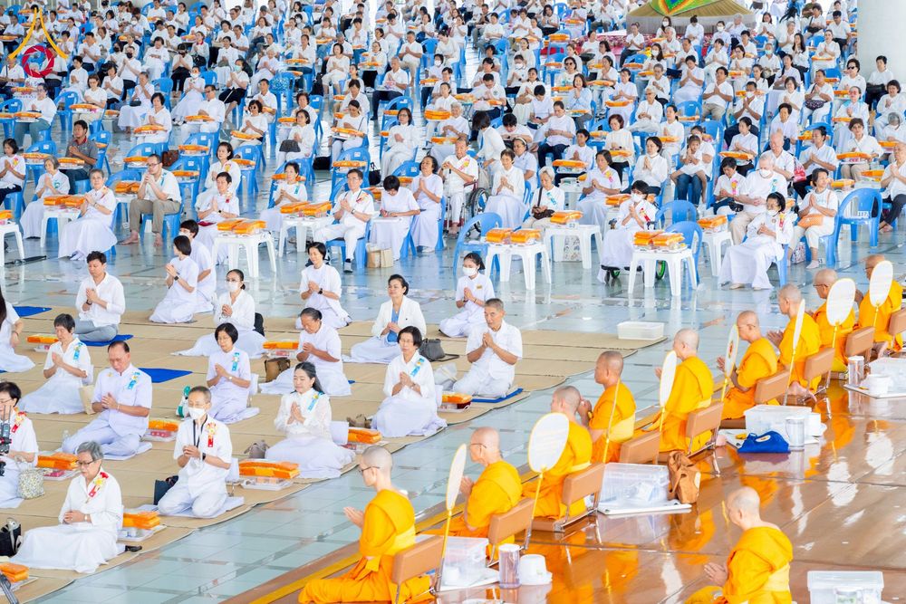 ภาพ No.265906:วันพุธที่ 5 พฤศจิกายน พ.ศ. 2568 (วันพระ ขึ้น 15 ค่ำ เดือน 12) พิธีบุพเปตพลี ครั้งที่ 172 ร่วมอุทิศบุญแด่หมู่ญาติที่ล่วงลับไปแล้ว และสืบทอดอายุพระพุทธศาสนา ณ หอฉันคุณยายอาจารย์ฯ วัดพระธรรมกาย