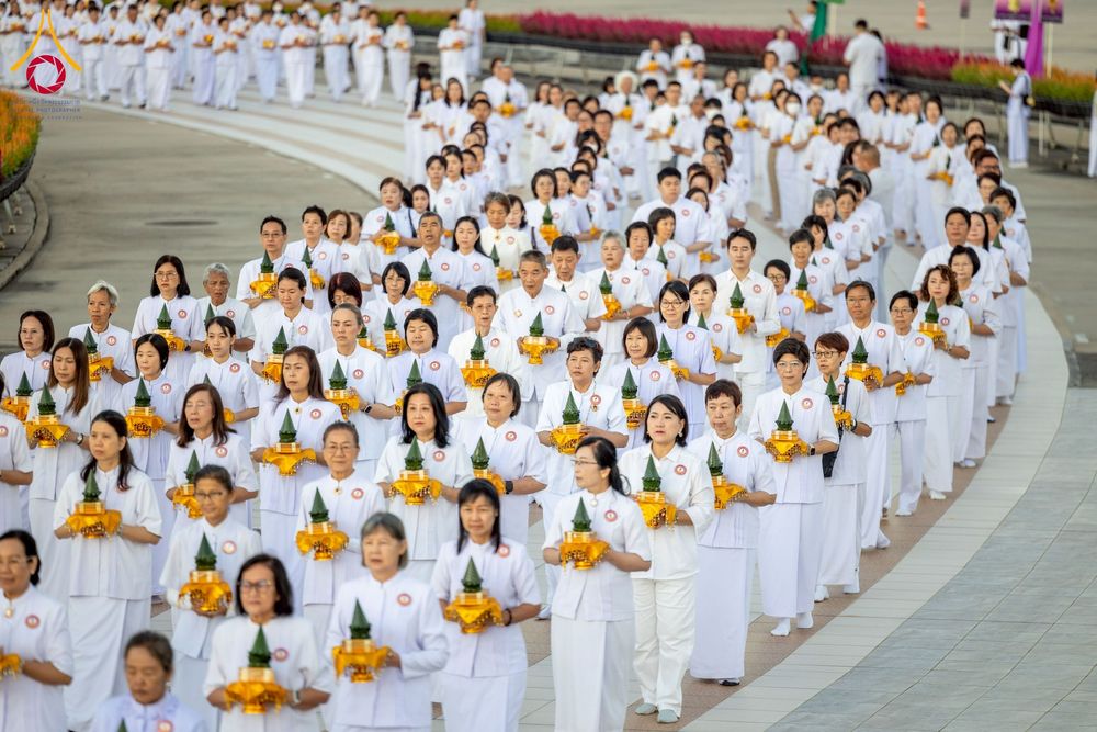 ภาพ No.276604:วันเสาร์ที่ 6 ธันวาคม  พ.ศ. 2568 พิธีเวียนประทักษิณและพิธีวันทาเจดีย์ โครงการอุปสมบทบูชาธรรมมหาปูชนียาจารย์ ประจำปี พ.ศ.2568 โครงการบวชพระนานาชาติ AEC และ WAB รุ่น CEO (นักบริหาร) รุ่นที่ 5 ณ มหาธรรมกายเจดีย์ วัดพระธรรมกาย