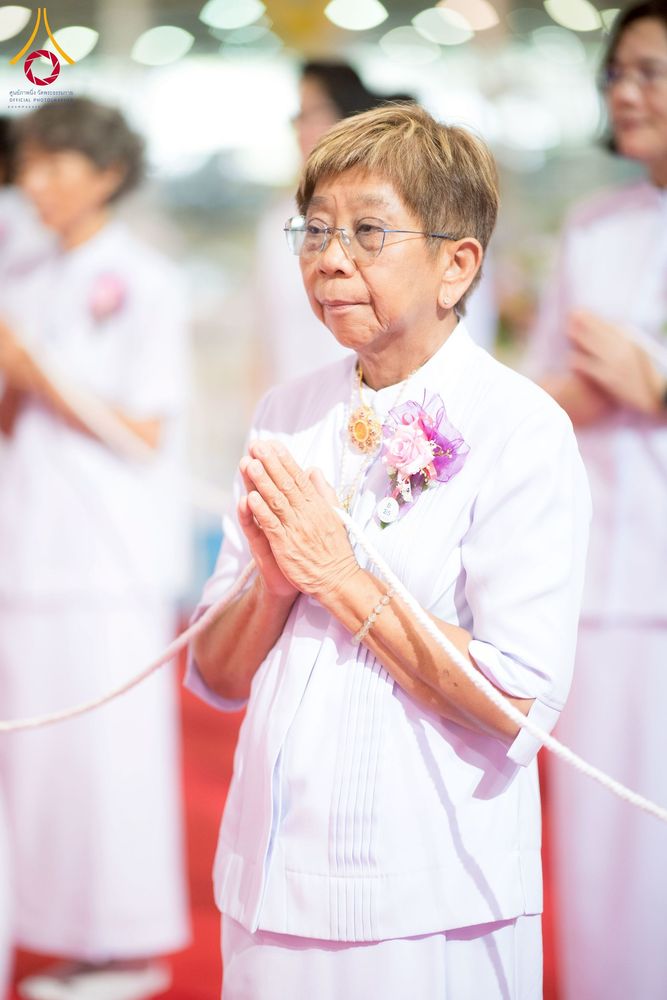 ภาพ No.261202:วันอาทิตย์ที่ 5 ตุลาคม พ.ศ. 2568 พิธีจุดเทียนใจ ไฟนิรันด์ อนันตชัย ณ สภาธรรมกายสากล วัดพระธรรมกาย