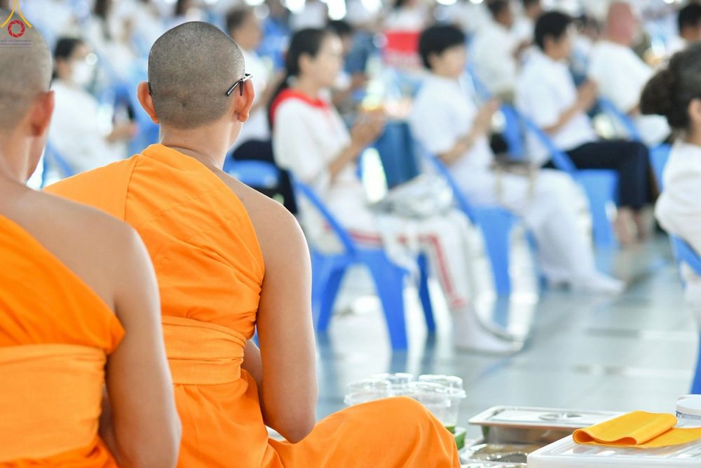 ภาพ No.230415:วันที่ 28 มิถุนายน พ.ศ. 2568 พิธีถวายภัตตาหารเมนูสวรรค์ เพื่อการบรรลุธรรม ณ หอฉันคุณยายอาจารย์ฯ วัดพระธรรมกาย