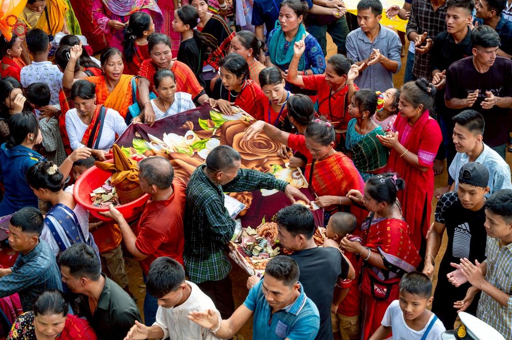 ภาพ No.261631:วันที่ 19 ตุลาคม พ.ศ. 2568 พิธีทอดกฐินสมทบ วัดกัลยาณมิตรต่างประเทศ บูชาธรรม 81 ปี หลวงพ่อธัมมชโย ณ วัดสารนาถ เมืองคาร์การชารี ประเทศบังกลาเทศ 