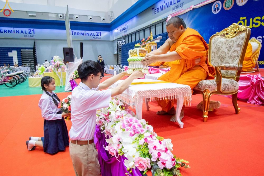 ภาพ No.103373:วันรวมพลังเด็กดี V-Star ผู้นำฟื้นฟูศีลธรรมโลก จังหวัดนครราชสีมา ณ เทอร์มินอล 21 โคราช ถ.มิตรภาพ ต.ในเมือง อ.เมืองนครราชสีมา จ.นครราชสีมา วันอังคารที่ 19 ธันวาคม พ.ศ. 2566