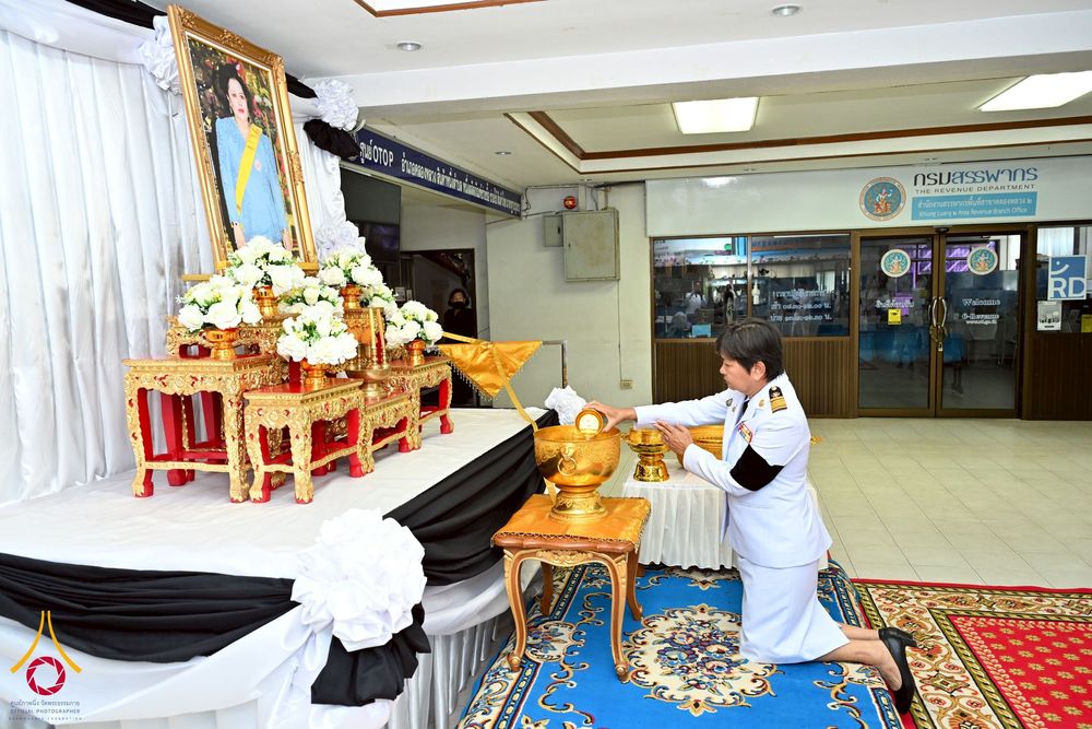 ภาพ No.260885:อำเภอคลองหลวง จัดพิธีสรงน้ำพระบรมศพ สมเด็จพระนางเจ้าสิริกิติ์ พระบรมราชินีนาถ พระบรมราชชนนีพันปีหลวง  ด้วยสำนึกในพระมหากรุณาธิคุณตราบนิจนิรันดร์ วันที่ 26 ตุลาคม พ.ศ. 2568 เวลา 09.30 น. ณ ที่ว่าการอำเภอคลองหลวง จังหวัดปทุมธานี