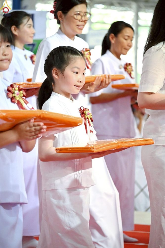 ภาพ No.251553:วันที่ 10 ตุลาคม พ.ศ. 2568 พิธีทอดผ้าป่าสมทบกฐินวัดพระธรรมกาย และสมทบกฐิน 30,000 กว่าวัดทั่วประเทศ ครั้งที่ 3 ณ สภาธรรมกายสากล วัดพระธรรมกาย