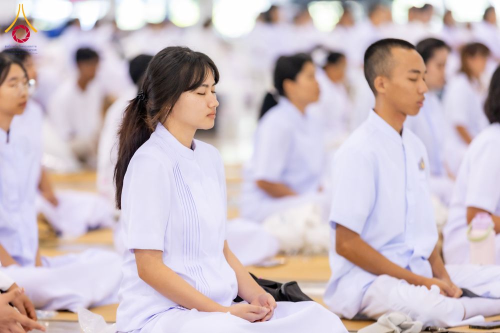 ภาพ No.287576:วันที่ 1 มกราคม พ.ศ. 2569 พิธีบูชาข้าวพระ ณ สภาธรรมกายสากล วัดพระธรรมกาย