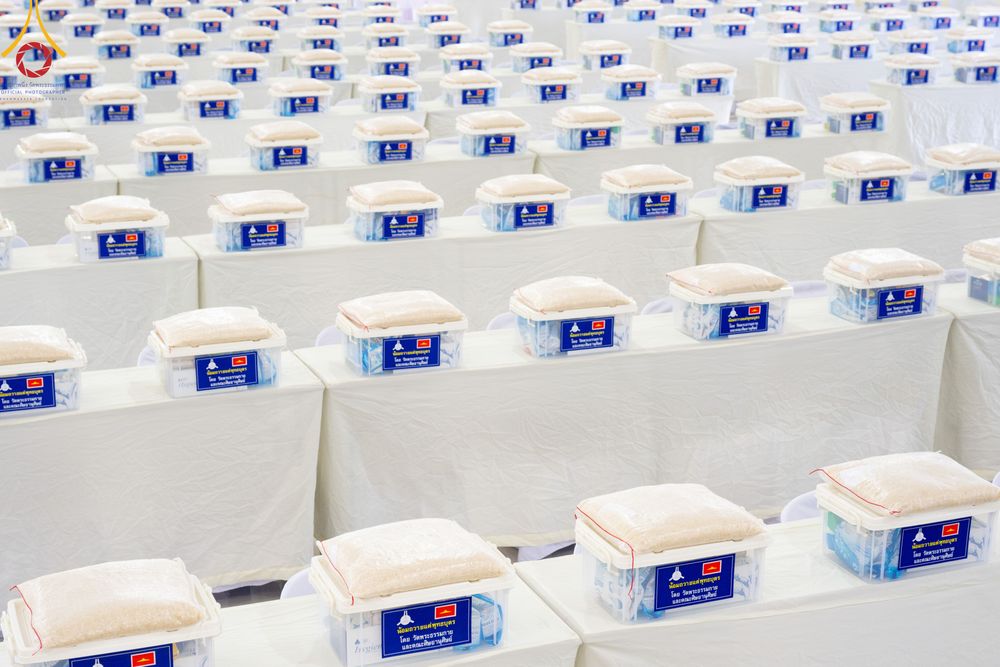 ภาพ No.311115:วันพฤหัสบดีที่ 26 กุมภาพันธ์ พ.ศ. 2569 พิธีถวายสังฆทานแด่คณะสงฆ์ 323 วัด ปีที่ 22 ครั้งที่ 182 พิธีมอบกองทุนหนุนแรงใจช่วยครูใต้ ปีที่ 19 ครั้งที่ 145 และพิธีทำบุญอุทิศส่วนกุศลให้ผู้วายชนม์