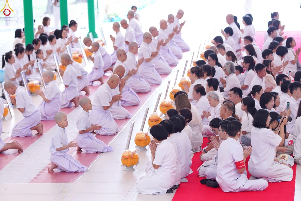 ภาพ No.338775:วันที่ 11 กรกฎาคม พศ.2569 พิธีบรรพชาอุปสมบท โครงการอุปสมบทหมู่ธรรมทายาทนานาชาติ  IDOP รุ่นที่ 21 (ภาษาจีน)  จากประเทศจีน มาเลเซีย สิงคโปร์ และไต้หวัน , โครงการบรรพชาสามเณรโรงเรียนนานาชาติ รุ่นที่ 15