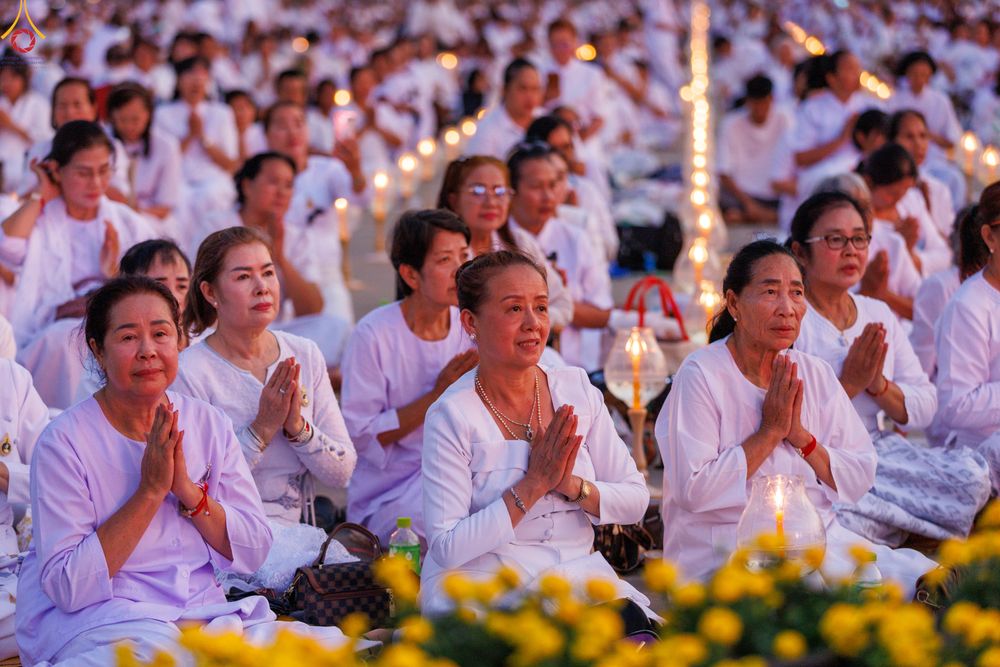 ภาพ No.307946:วันที่ 31 มกราคม พ.ศ. 2569 พิธีจุดประทีปธรรมถวายเป็นพุทธบูชา  และบูชาธรรมมหาปูชนียาจารย์ (ภาพชุดที่ 3) ณ วัดพระธรรมกาย ปทุมธานี ในโครงการธรรมยาตรา กตัญญูบูชา มหาปูชนียาจารย์ พระมงคลเทพมุนี(สด จนฺทสโร) พระผู้ปราบมาร อนุสรณ์สถาน 7 แห่ง ปีที่ 14