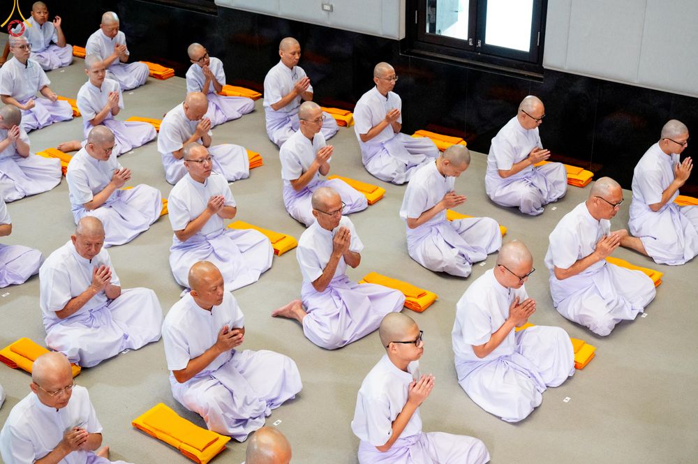 ภาพ No.338828:วันที่ 11 กรกฎาคม พศ.2569 พิธีบรรพชาอุปสมบท โครงการอุปสมบทหมู่ธรรมทายาทนานาชาติ  IDOP รุ่นที่ 21 (ภาษาจีน)  จากประเทศจีน มาเลเซีย สิงคโปร์ และไต้หวัน , โครงการบรรพชาสามเณรโรงเรียนนานาชาติ รุ่นที่ 15